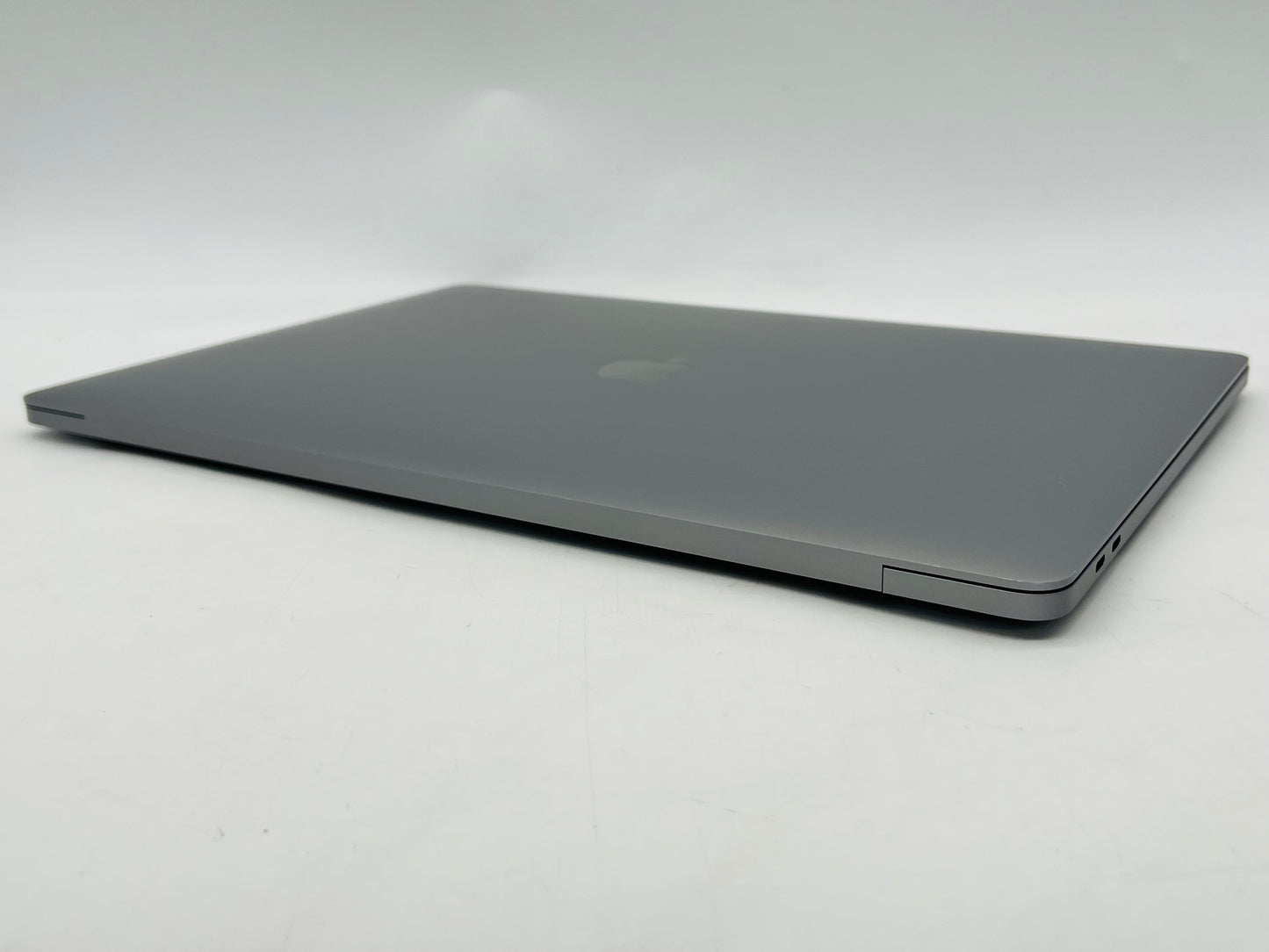 Apple 2019 MacBook Pro 16" 2.3GHz i9 32GB RAM 1TB SSD RP5500M 4GB - Very Good
