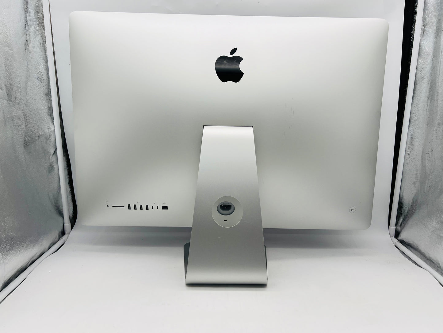 Apple 2020 iMac 27" 5K 3.6GHz i9 64GB RAM 1TB SSD RP5700XT 16GB - Very good