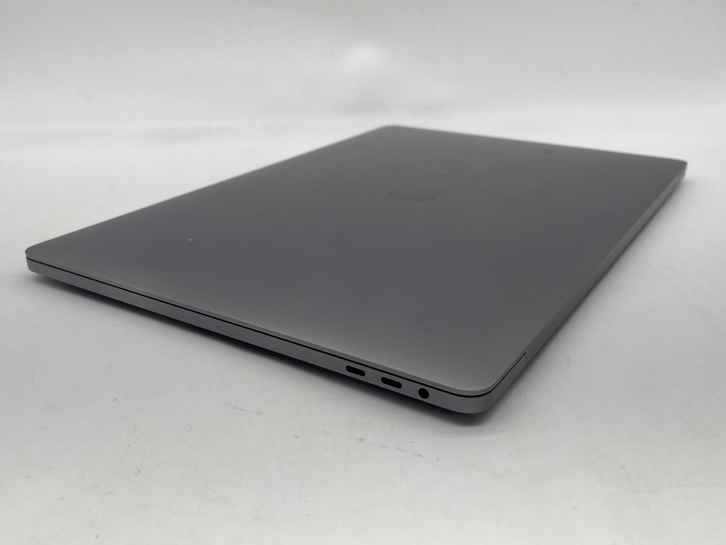 Apple 2019 MacBook Pro 16 in 2.4GHz i9 32GB RAM 2TB SSD RP5500M 4GB - Excellent