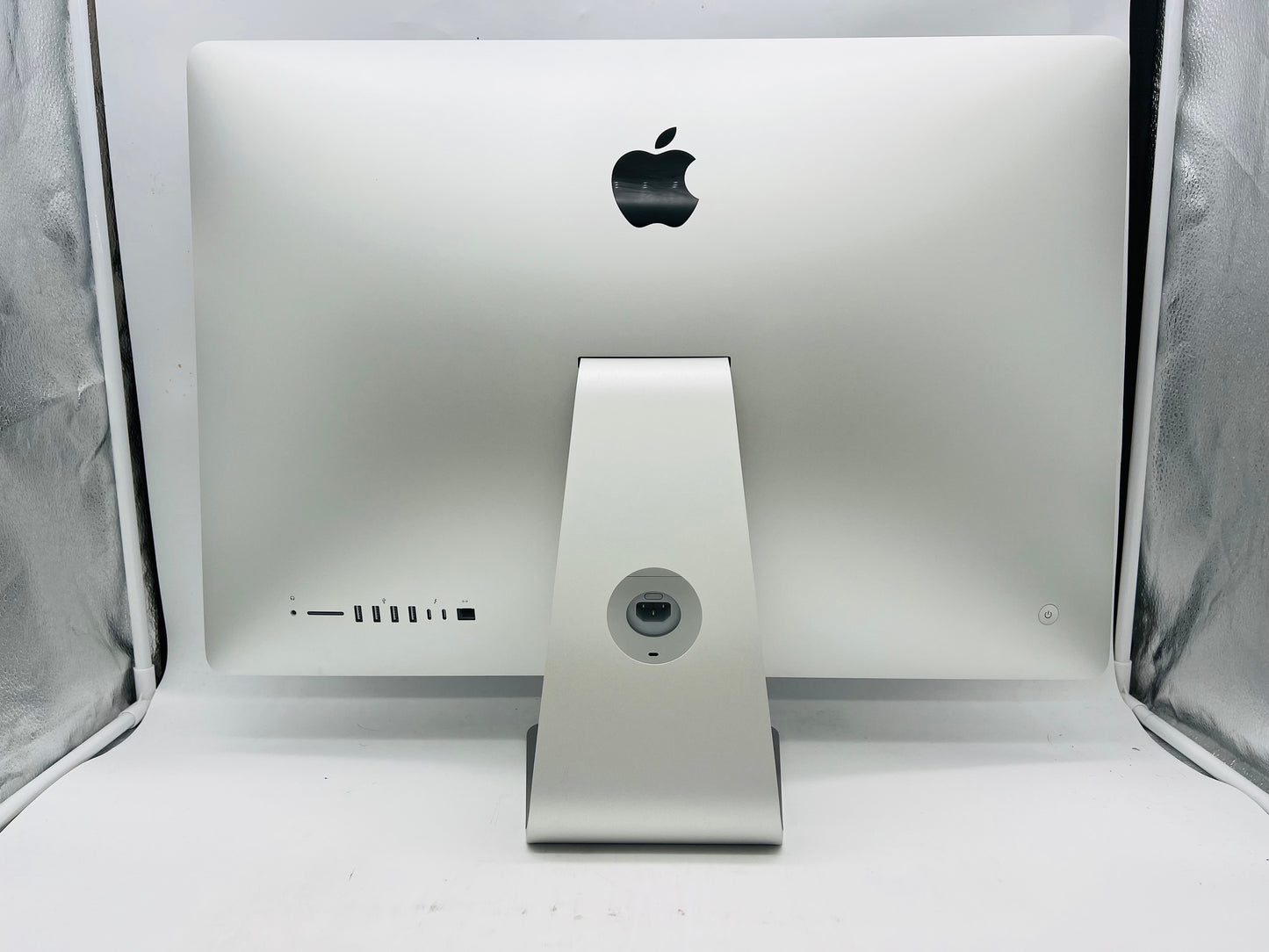 Apple 2019 iMac 27 in 5K 3.1GHz i5 16GB RAM 1TB Fusion RP575X 4GB - Excellent