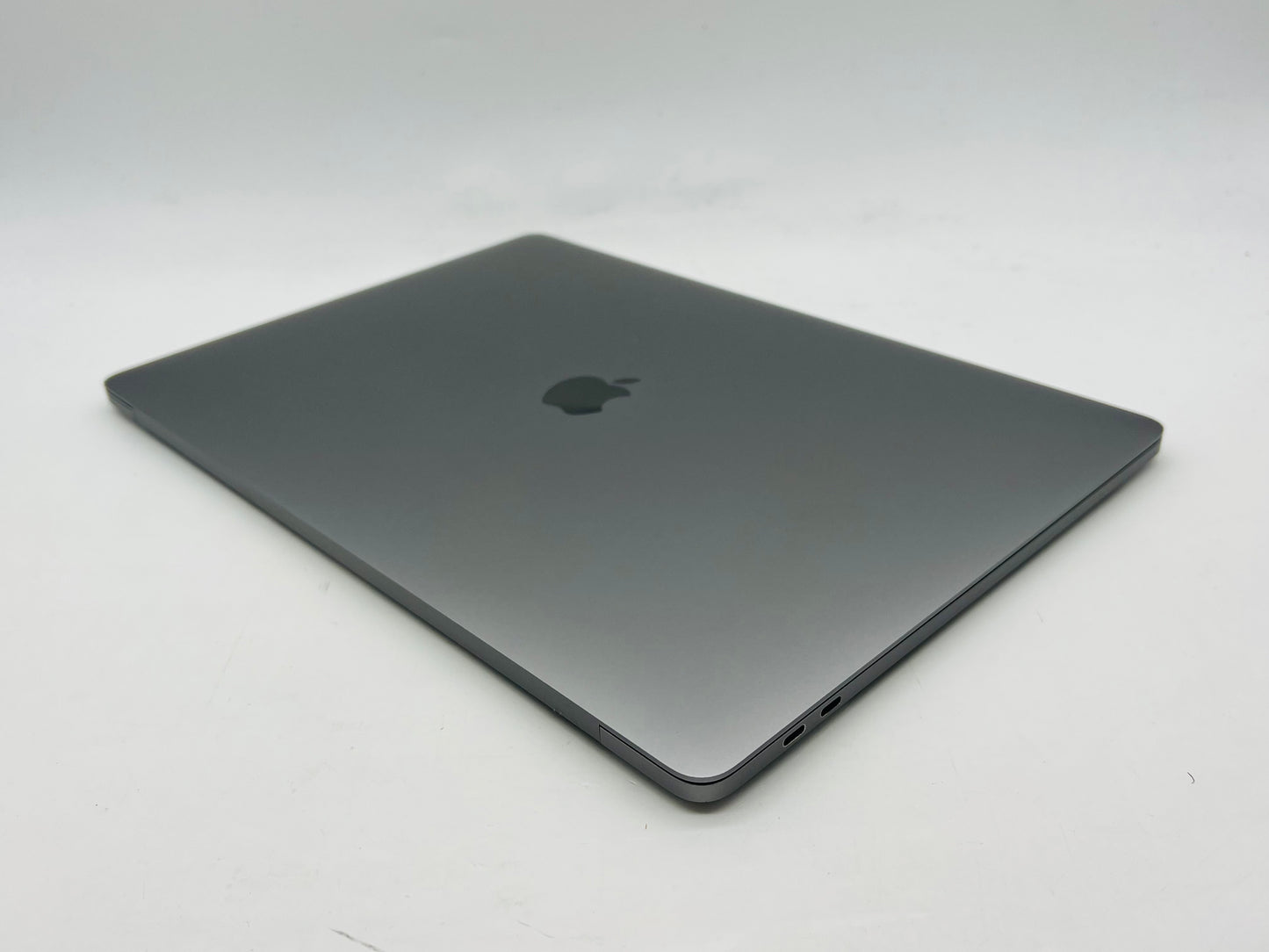 Apple 2019 15 in MacBook Pro TB 2.6GHz 6-Core i7 16GB RAM 1TB SSD RP555X 4GB