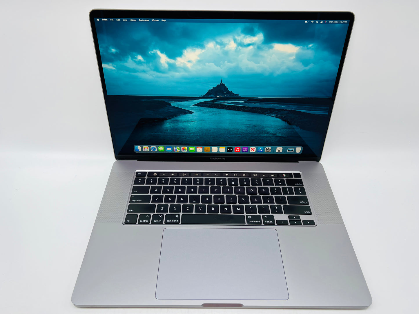 Apple 2019 16 in MacBook Pro TB 2.4GHz 8-Core i9 64GB 1TB SSD RP5500M 8GB AC+