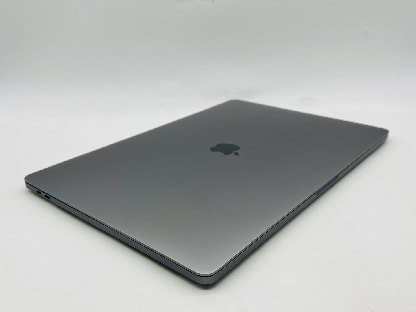 Apple 2019 16 in MacBook Pro TB 2.4GHz 8-Core i9 32GB RAM 2TB SSD RP5500M 8GB