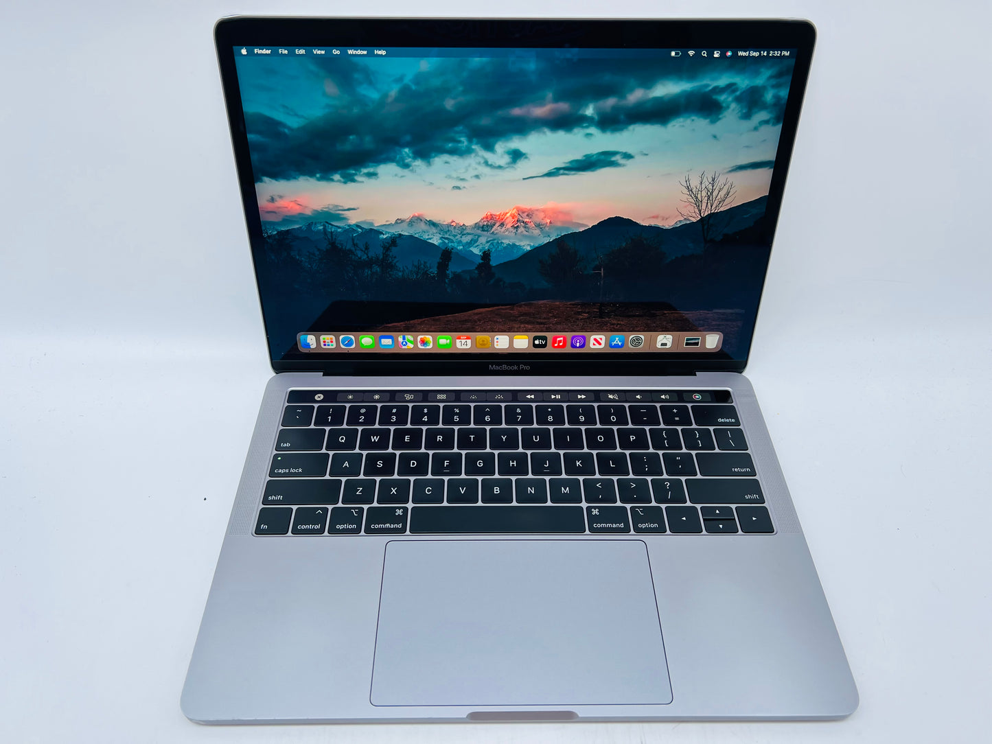 Apple 2018 13 in MacBook Pro TB 2.7GHz Quad-Core i7 16GB RAM 512GB SSD IIPG655
