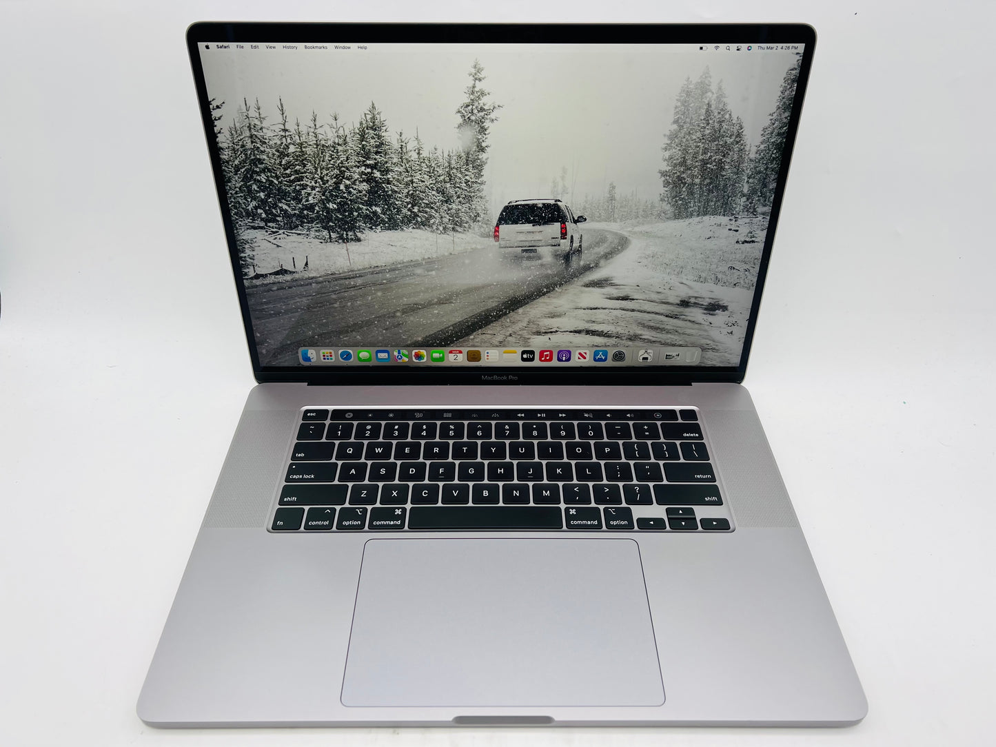 Apple 2019 MacBook Pro 16 in 2.6GHz 6-Core i7 32GB RAM 512GB SSD RP5300M 4GB