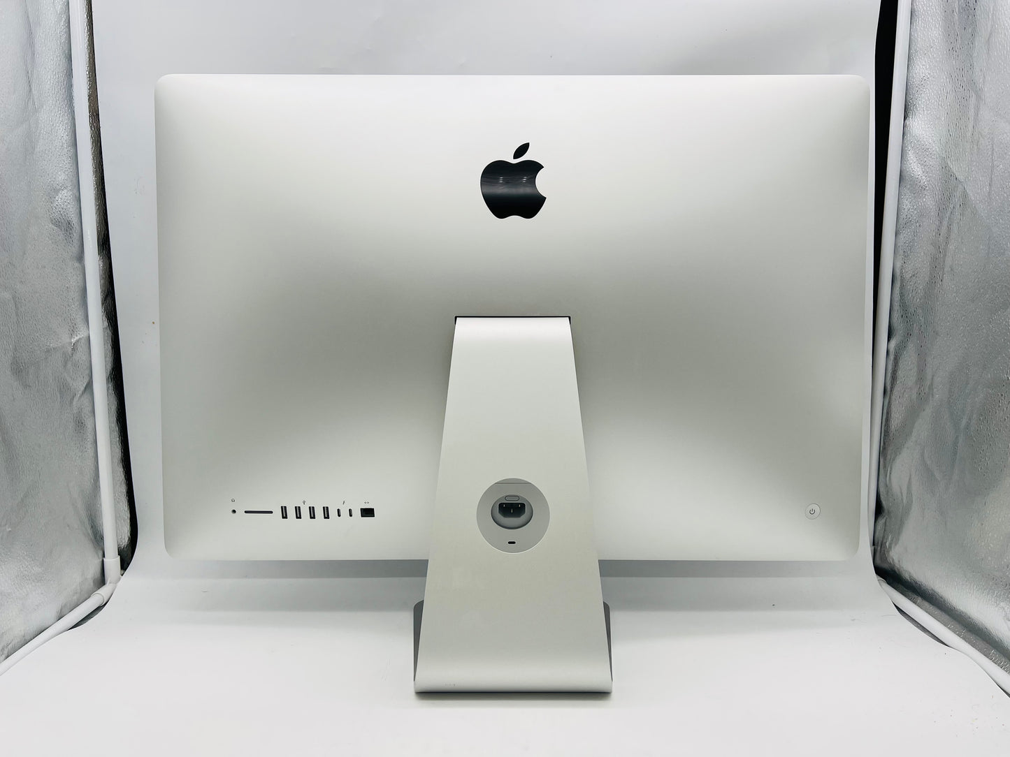 Apple 2019 iMac 5k Retina 27 in 3.0GHz 6-Core i5 8GB RAM 256GB SSD RP570X 4GB