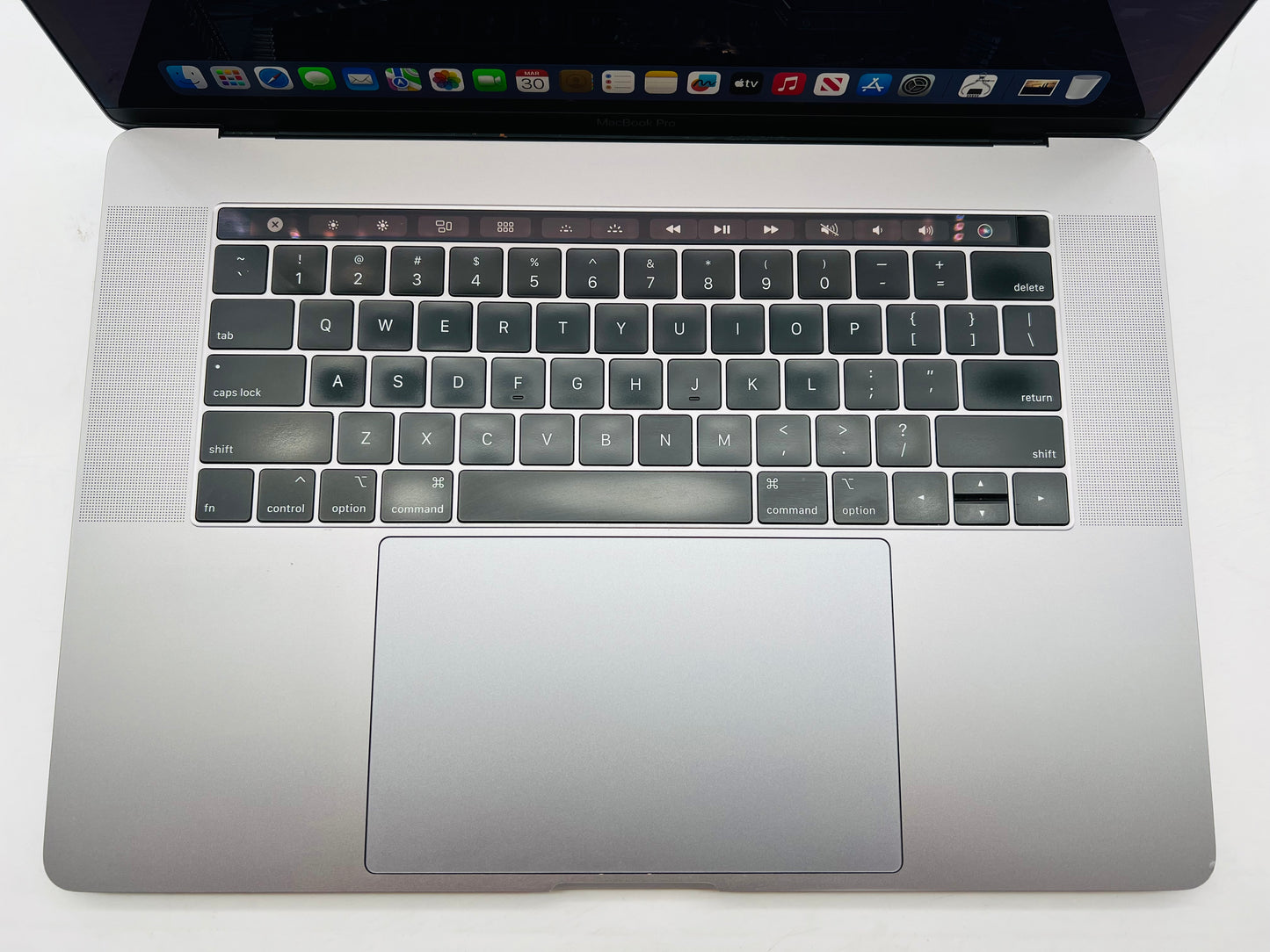Apple 2018 MacBook Pro 15-inch 2.6GHz 6-Core i7 16GB RAM 512GB SSD RP560X 4GB