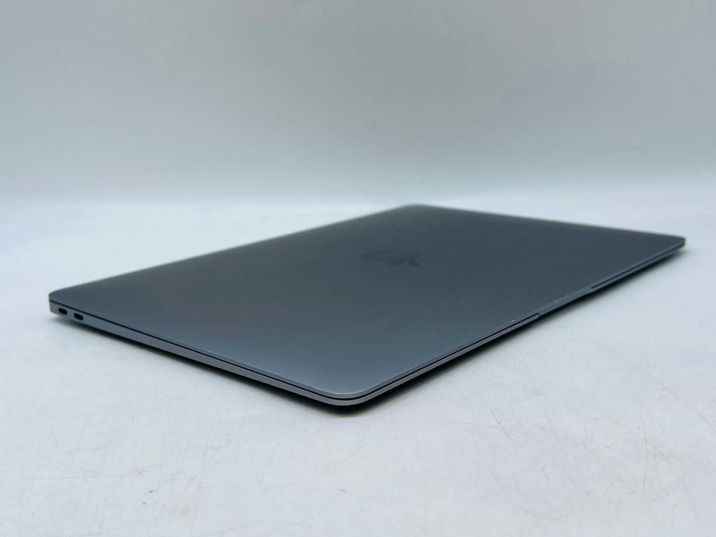 Apple 2019 13 in MacBook Air 1.6GHz Dual-Core i5 16GB RAM 128GB SSD IUG617