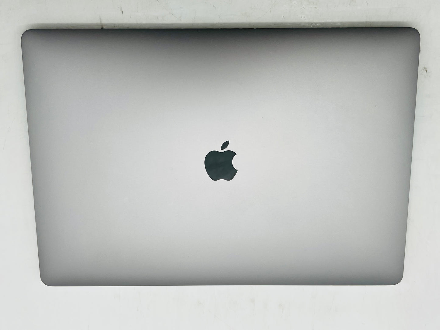 Apple 2019 MacBook Pro 16 in 2.4GHz 8-Core i9 32GB RAM 2TB SSD RP5500M 8GB AC+