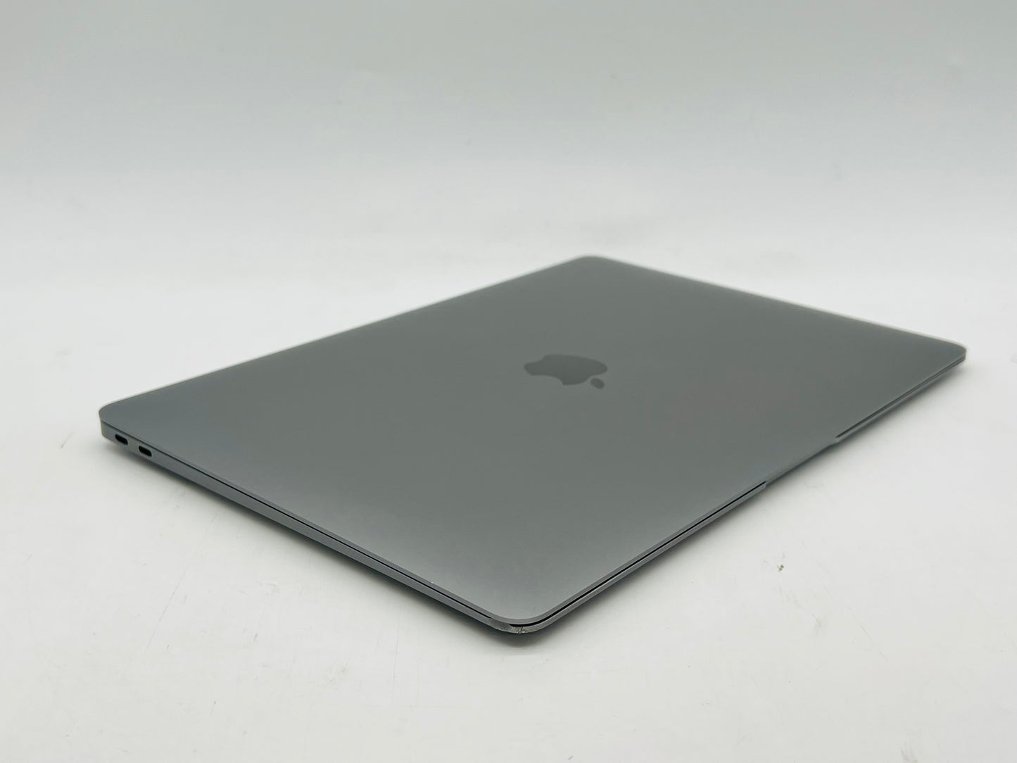Apple 2020 MacBook Air 13 in M1 8-Core CPU 7-Core GPU 16GB RAM 256GB SSD