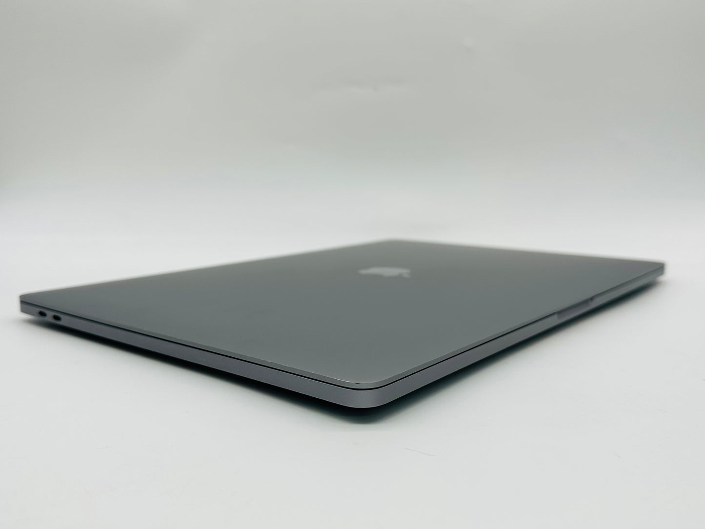 Apple 2019 16in MacBook Pro TB 2.4GHz 8-Core i9 64GB RAM 4TB SSD RP5500M 4GB AC+