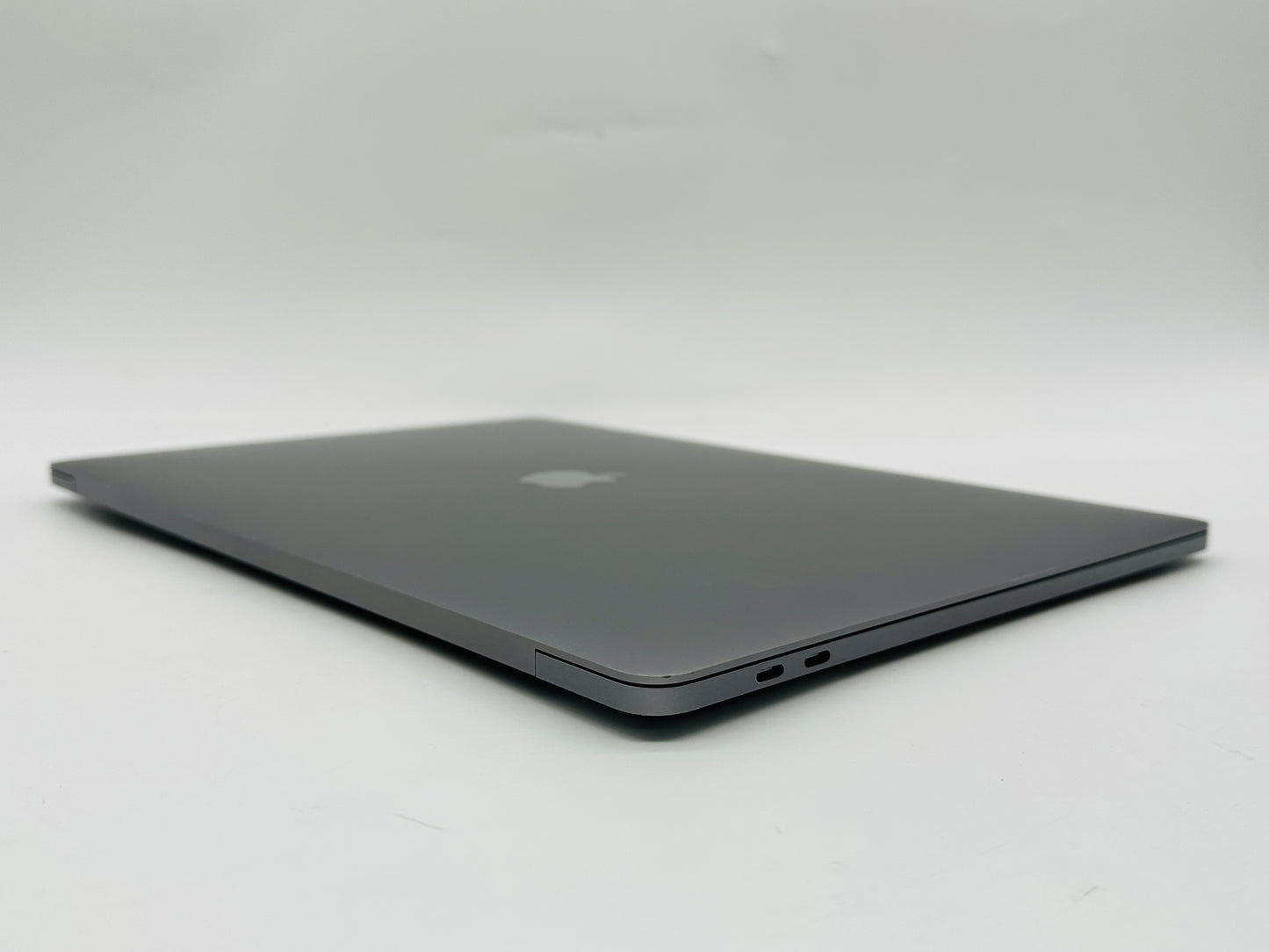 Apple 2019 15 in MacBook Pro TB 2.6GHz 6-Core i7 32GB RAM 256GB SSD RP555X 4GB