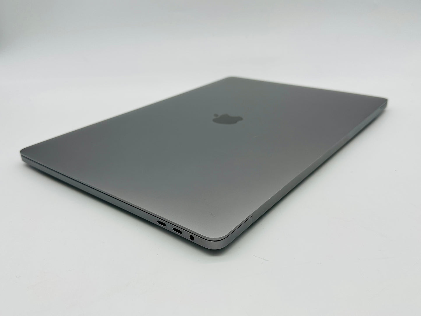 Apple 2019 16 in MacBook Pro TB 2.3GHz 8-Core i9 32GB RAM 2TB SSD RP5500M 4GB