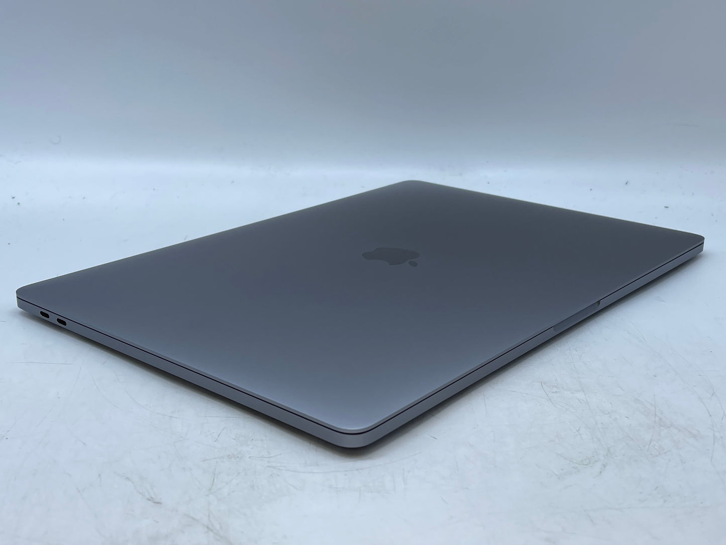 Apple 2019 15 in MacBook Pro TB 2.6GHz 6-Core i7 32GB RAM 512GB SSD RP555X 4GB