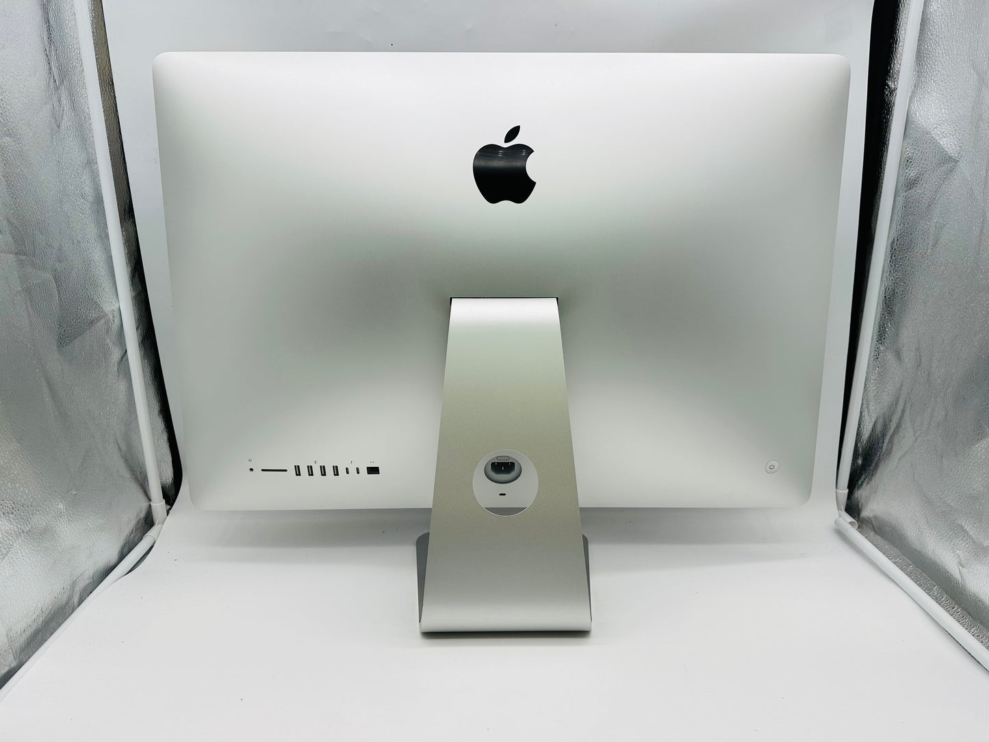Apple 2019 iMac 27 in 5K Retina 3.6GHz 8-Core i9 64GB RAM 512GB SSD RP580X 8GB