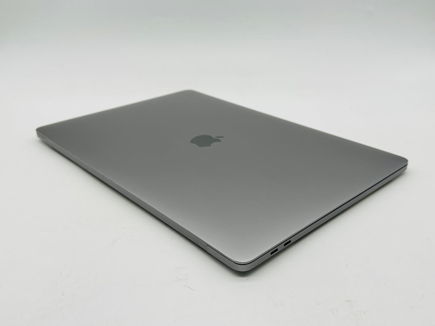 Apple 2019 15 in MacBook Pro TB 2.6GHz 6-Core i7 32GB RAM 256GB SSD RP555X 4GB