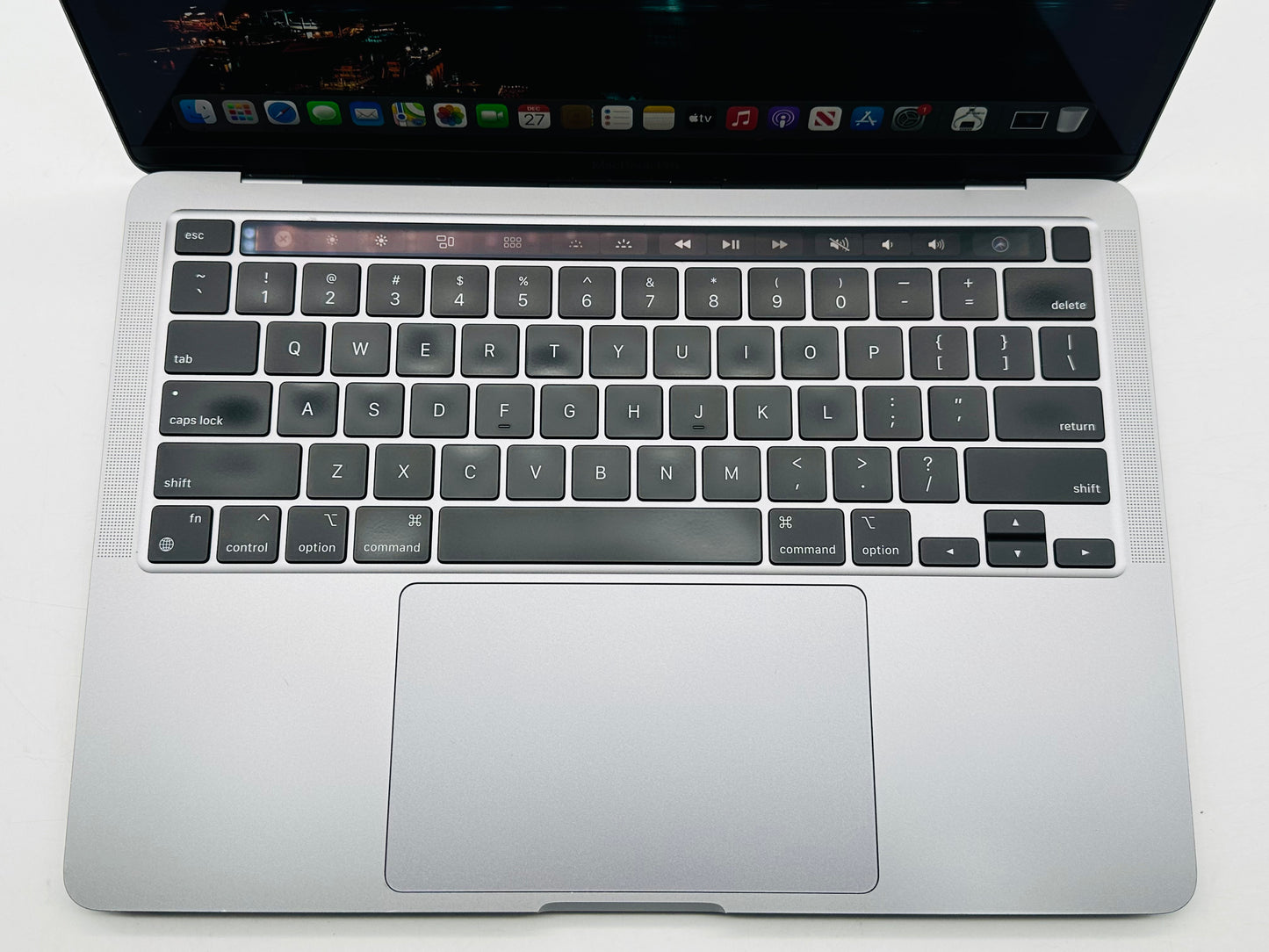 Apple 2020 13 in MacBook Pro M1 8-Core CPU 8-Core GPU 16GB RAM 512GB SSD AC+