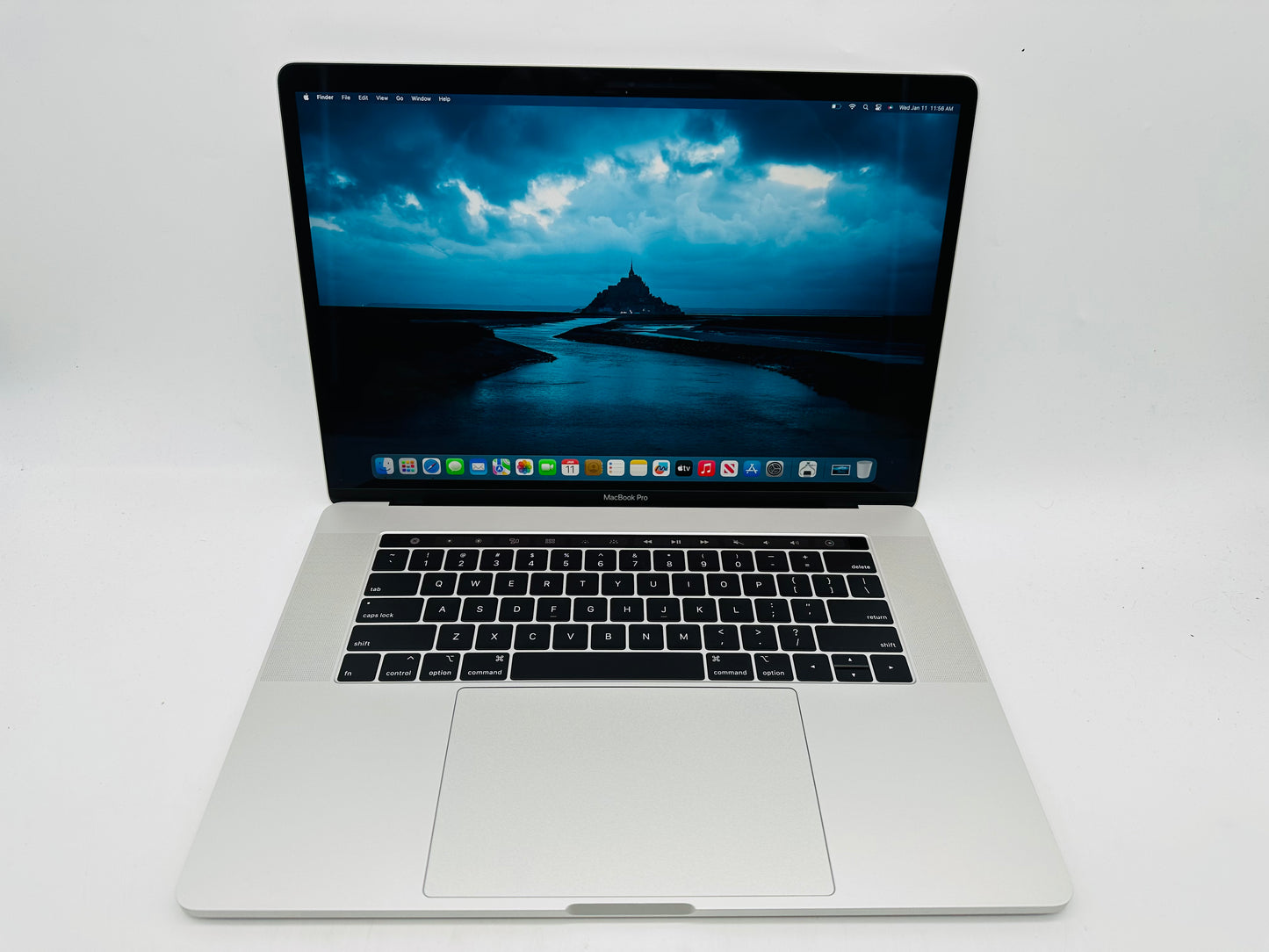 Apple 2019 15 in MacBook Pro TB 2.4GHz 8-Core i9 32GB RAM 512GB SSD Vega 20 4GB
