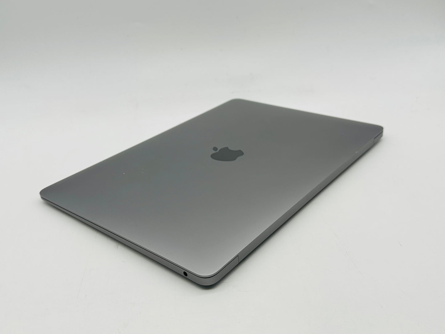 Apple 2020 13 in MacBook Air 1.1GHz Quad-Core i5 16GB RAM 512GB SSD IIPG 1536