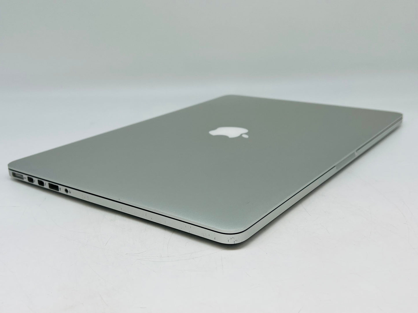 #3 MacBook Pro 13 in 2015 16/8 GB 512/128 GB - Grade A