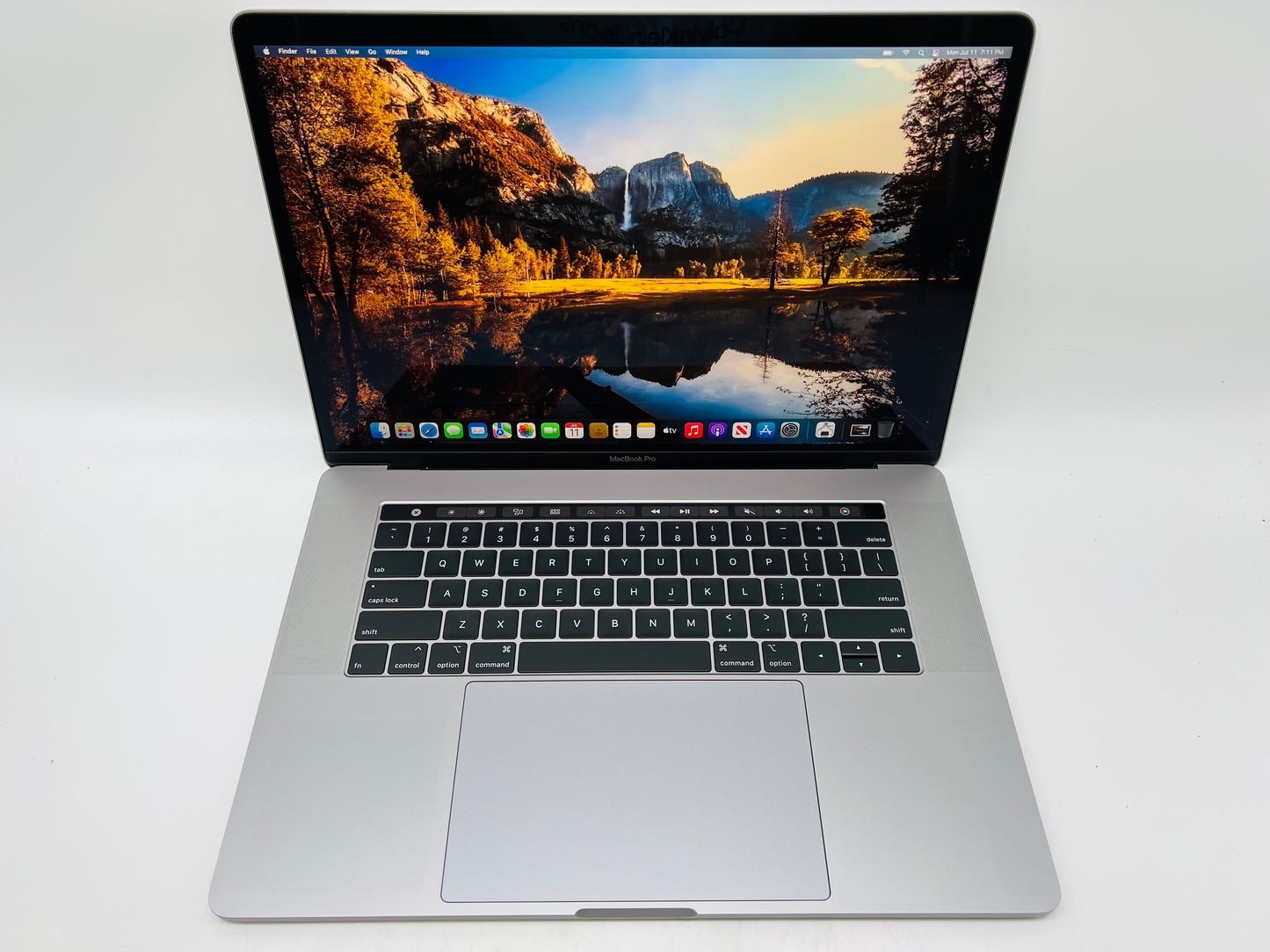 Apple 2018 15 in MacBook Pro TB 2.6GHz 6-Core i7 32GB RAM 512GB SSD RP560X 4GB