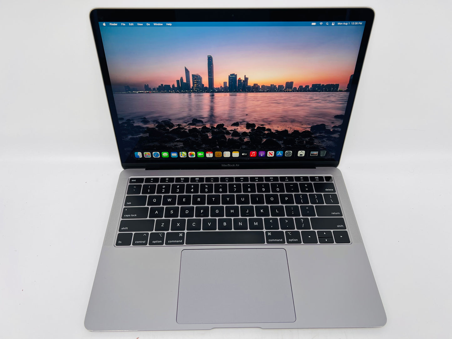 Apple 2019 13 in MacBook Air True Tone Display 1.6GHz i5 16GB RAM 128GB SSD