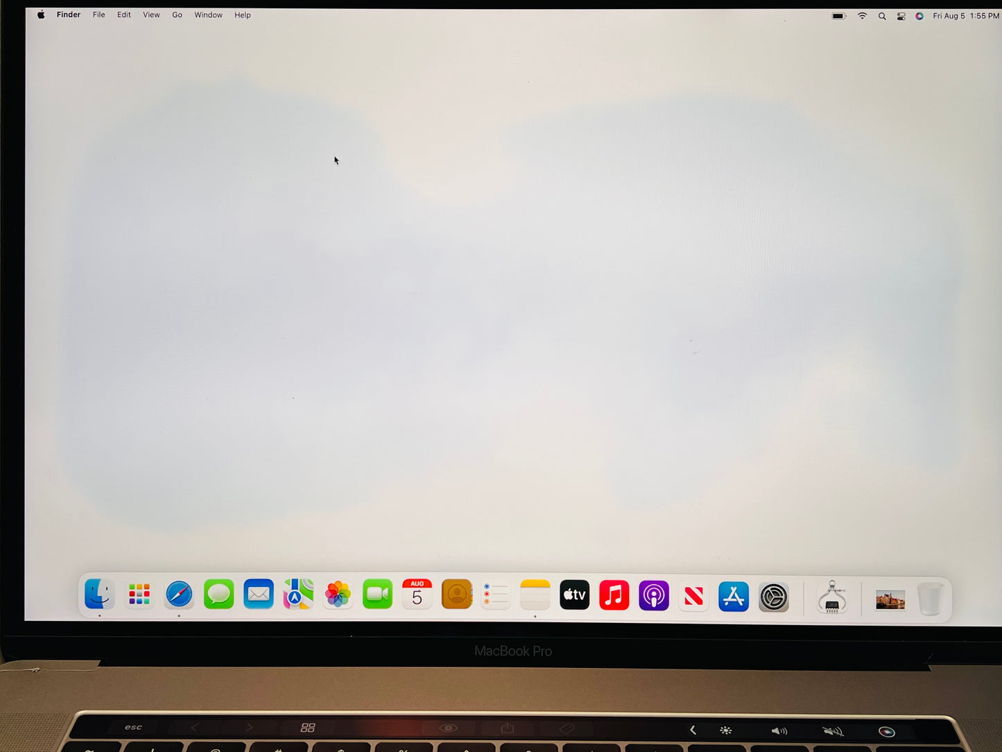 Apple 2018 15 in MacBook Pro TB 2.6GHz 6-Core i7 32GB RAM 1TB SSD RP560X 4GB
