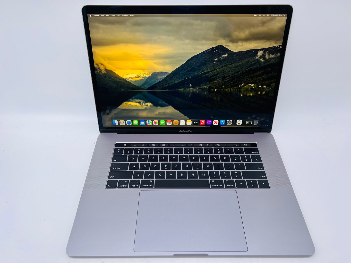Apple 2018 15 in MacBook Pro TB 2.9GHz 6-Core i9 32GB RAM 1TB SSD Vega 20 4GB